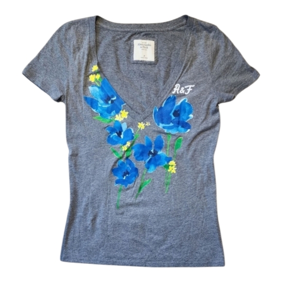 Abercrombie & Fitch Tops - Abercrombie & Fitch Medium Floral V-Neck Shirt